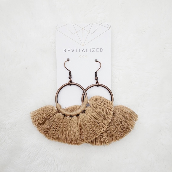 Circle Tassel Fringe Earrings - Picture 3 of 4